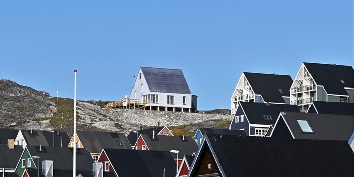 Prøvehuset er placeret på en klippetop i Nuuk. Foto: Peter Aagaard Brixen